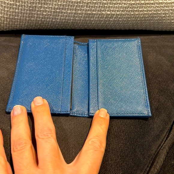 Certified Prada Saffino Leather Authentic Blue Vertical Card Holder 4x3 - Picture 7 of 11